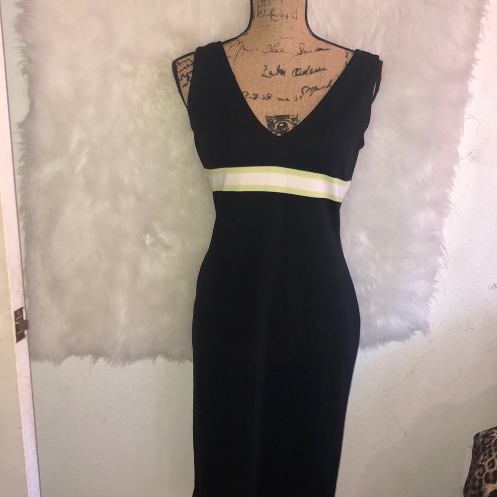 Vintage St. John Black knit  v neck dress 2